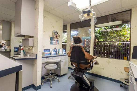 Dentist Milpitas CA Hygienist and Dentist Workstation with Patient Chair Hygienist and Dentist Workstation with Patient Chair